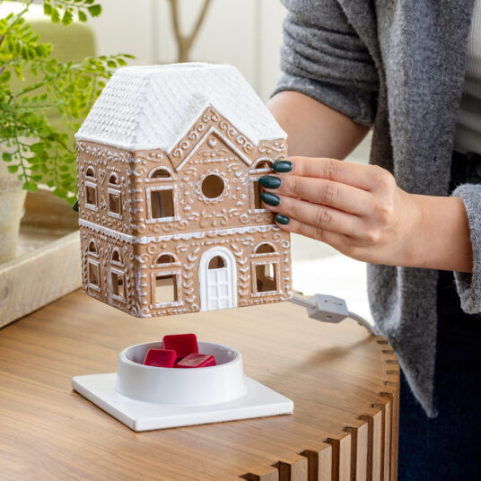 Candle Warmers Gingerbread House Canopy Illumination Warmer